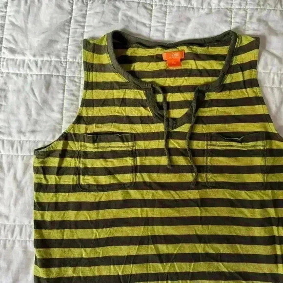 Striped green tank top by - Picture 3 of 5